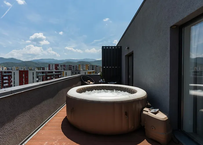 Skylark - Stockholm Penthouse With Jacuzzi, Movie Theater & Panoramic View